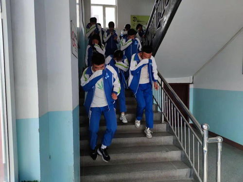 安全生產(chǎn)月消防在行動(dòng)丨西寧甘河消防開展校園應(yīng)急疏散演練